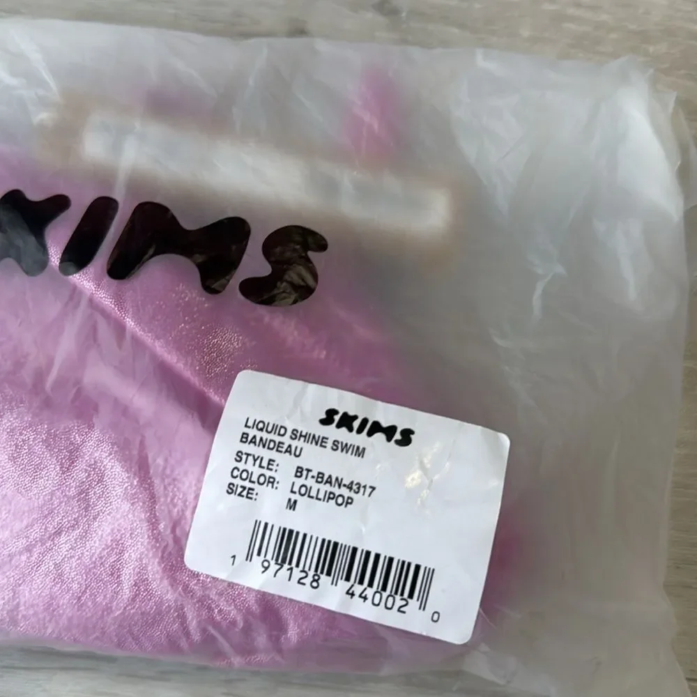 SKIMS liquid shine‎ bandeau Lollipop Color Medium NWT in packaging
